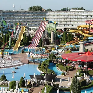 מלון Aqua Nevis & Aqua Park